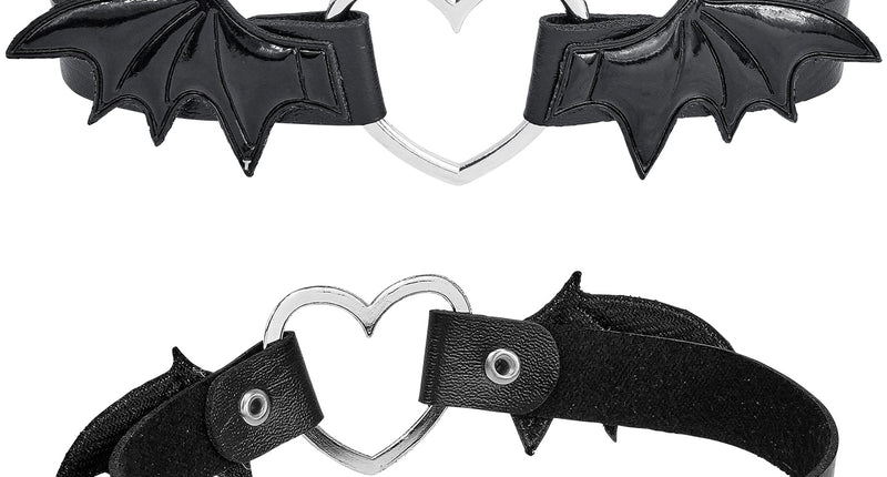 Choker met vleermuisvleugels zwart, zilverkleurige hartring en drukknopen achterzijde