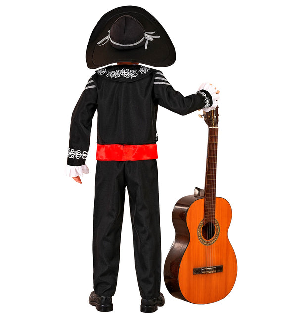 Achterkant mariachi kostuum jongens met wit siermotief op schouders en rode taillesjerp