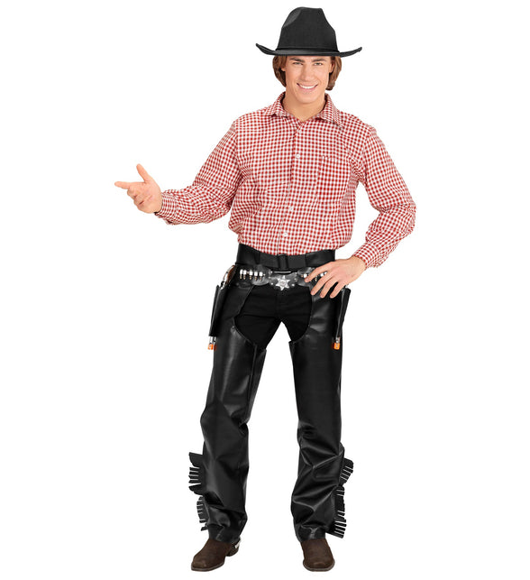 Beiers shirt rood met lange mouwen en kraag, hier gedragen in een westernoutfit