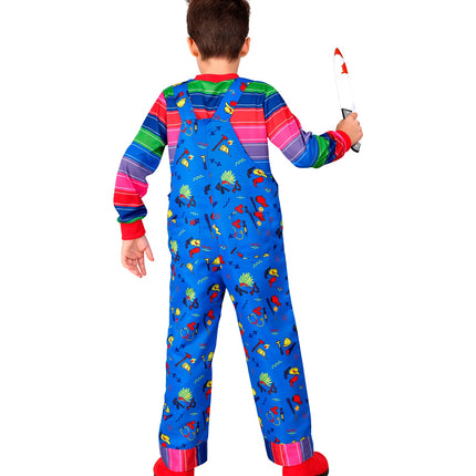 Achterkant van het chucky kinderkostuum met schouderbandjes over de rug en gestreepte mouwen
