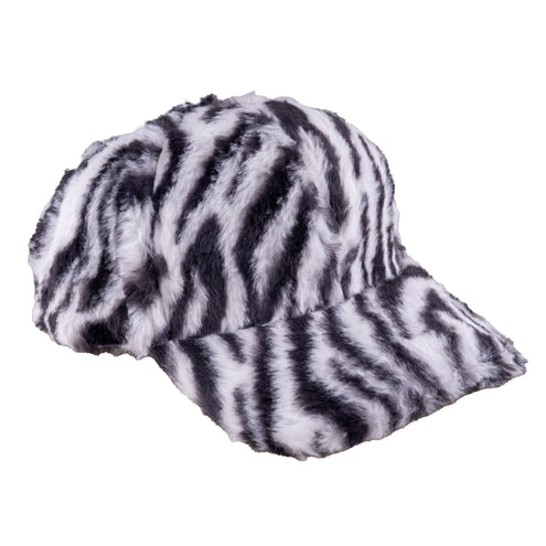Baseballpet zebra van dichtbij, zwart-witte strepen over bol en klep in harige plushstof