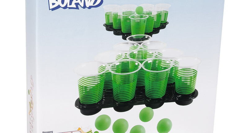 Beer pong set deluxe met groene bekers in piramide op zwarte dienbladen en lichtgroene balletjes