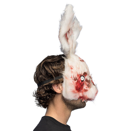 Bloederig konijn halfmasker in zijaanzicht met zwarte band achter het hoofd en een lang wit oor