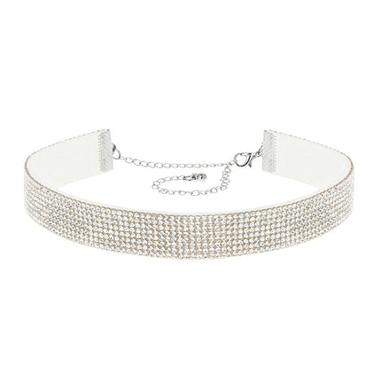 Choker Crystal zilver met strass steentjes, brede band met rijen heldere steentjes van voren