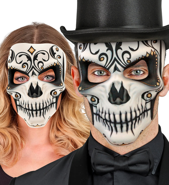 Dag van de doden masker gedragen door een vrouw en een man met hoge hoed