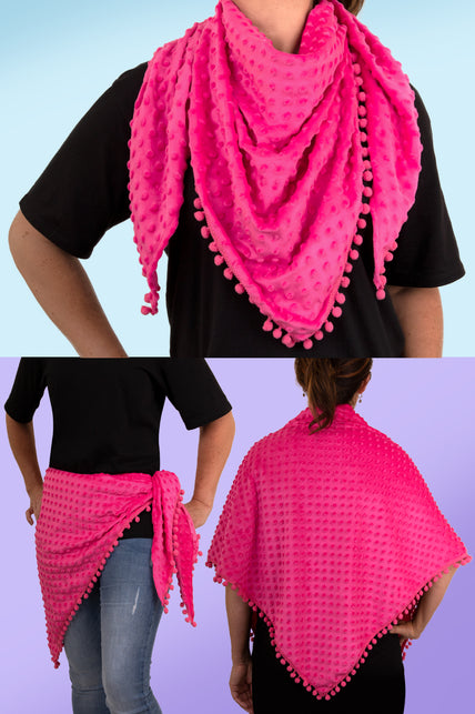 Driehoek sjaal Bubble Neon roze gedragen om de nek, om de heupen en als omslagdoek