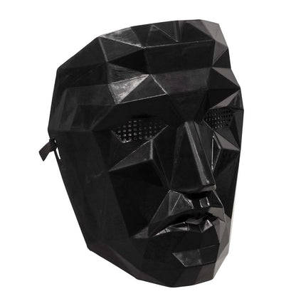 Gezichtsmasker leider in zwart kunststof met geometrische facetten, schuin vooraanzicht
