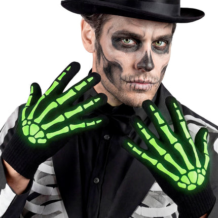 Groen oplichtende skelet handschoenen gedragen door man met skeletschmink en hoge hoed