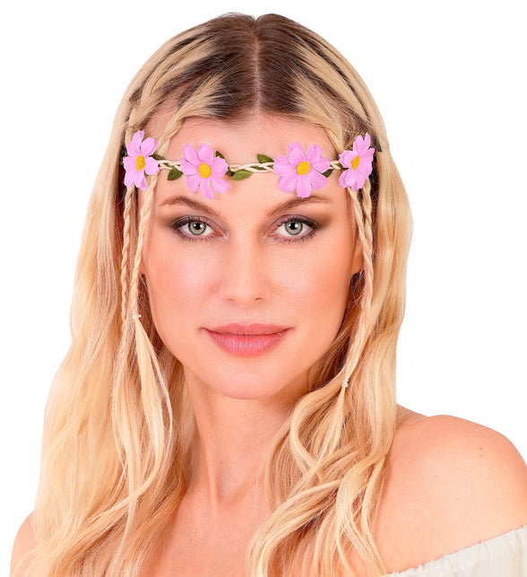 Haarband bloemen paars laag op het voorhoofd bij blond haar met dunne vlechtjes