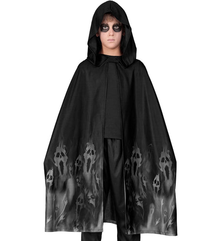 Halloween cape zwart met schreeuwende schedels onderaan en dichte capuchon over het hoofd