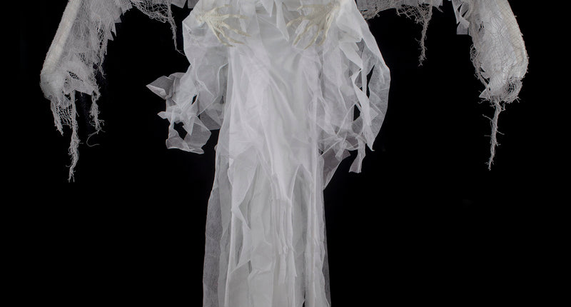 Hangend spook 120 cm met witte gaasvleugels, oplichtende roze ogen en skelethanden voor Halloween