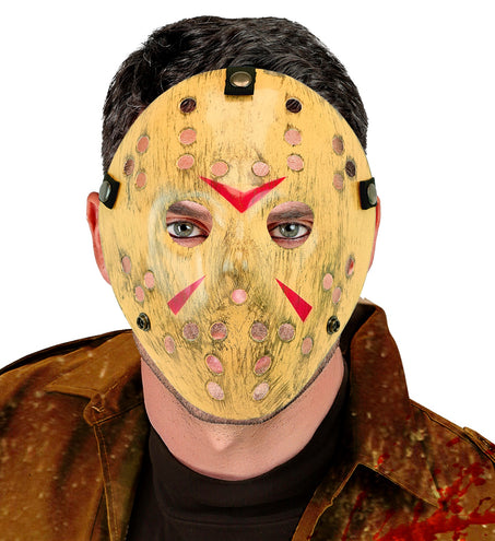 Hockeymasker killer op het gezicht met rode V-vorm op het voorhoofd en verweerde afwerking