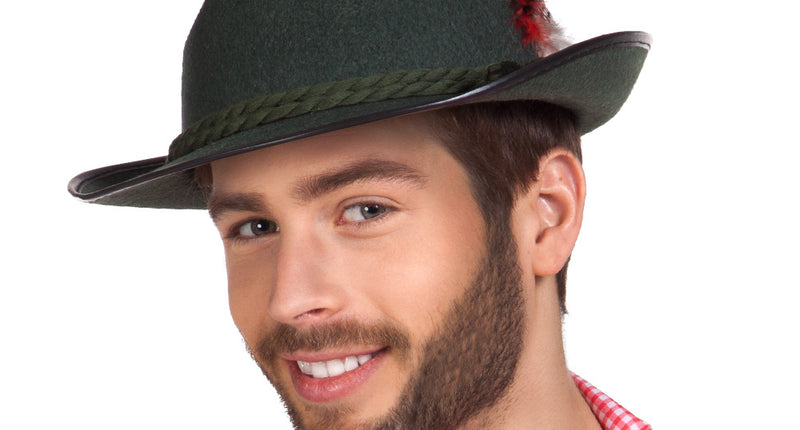 Hoed Walter groen op model, tirolerhoed met rood-zwarte veren en gedraaid koord voor Oktoberfest