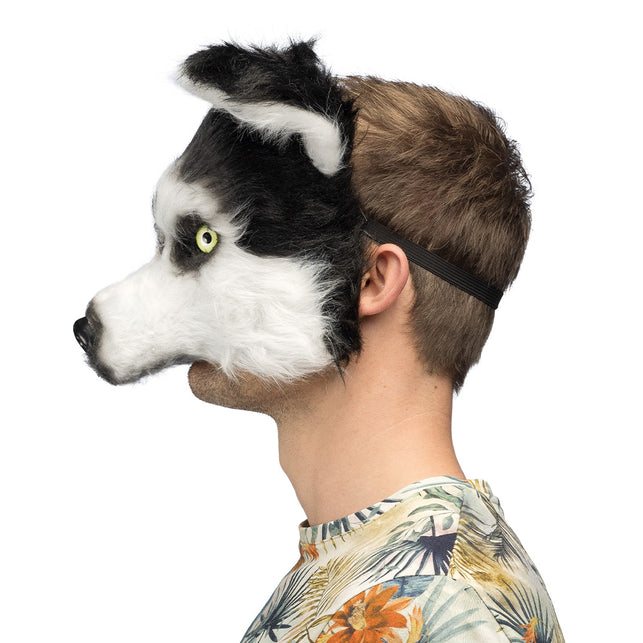 Husky masker zijaanzicht met langgerekte snuit en zwart elastiek achter het hoofd