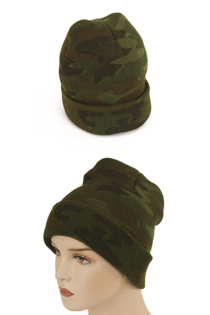 Ijsmuts camouflage in groen en bruin met brede omslagrand, gebreide muts voor een legerthemafeest