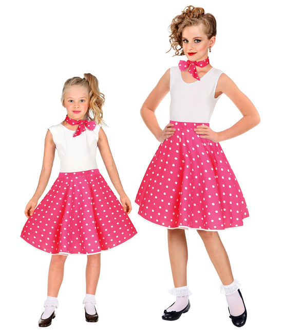 Jaren 50 rok roze wit Holly met witte stippen en halsdoek, gedragen door twee meisjes
