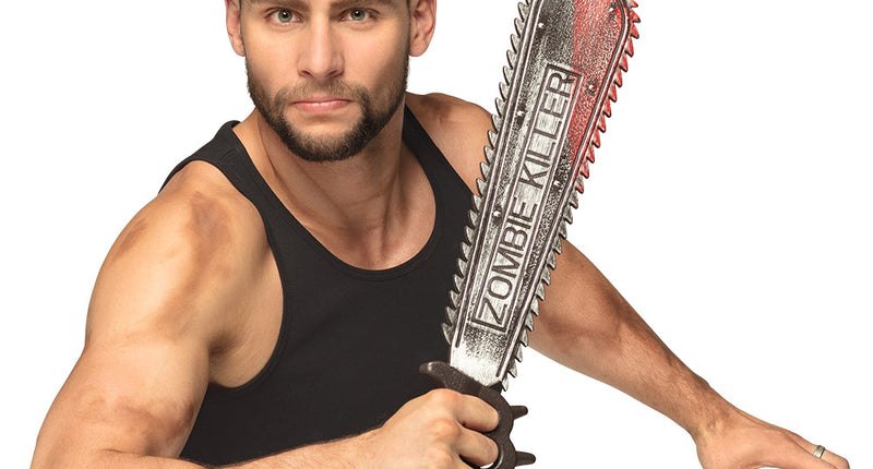 Kettingzaag Zombie killer van 50 cm vastgehouden door een man, zilvergrijs blad met rode spatten voor Halloween