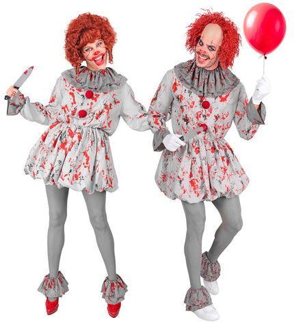 Killer clown kostuum Guus in grijs met rode bloedprint, gedragen door dame en heer op Halloween