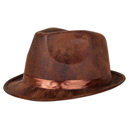 Kojac hoed leather look schuin gezien, verweerde leerprint en koperbruine band