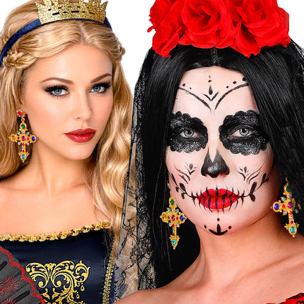 Kruisoorbellen goud bij een koninginnenlook en een suikerschedel schmink voor Halloween