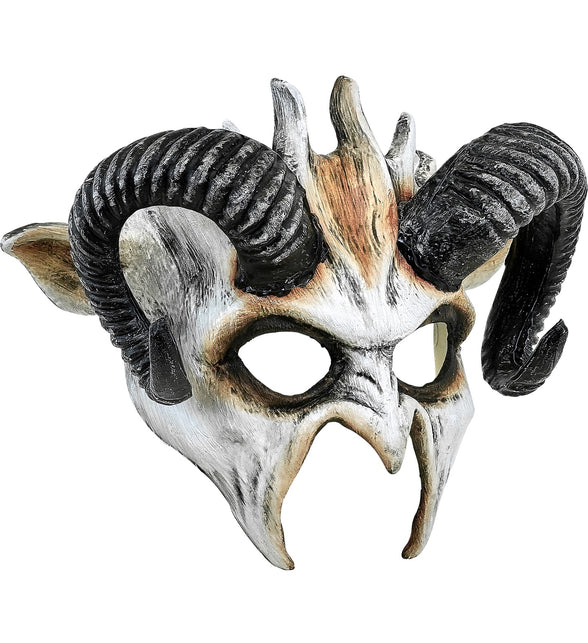 Masker duivel theater Timo, wit halfmasker met zwarte geribbelde ramshoorns en gepunte kin