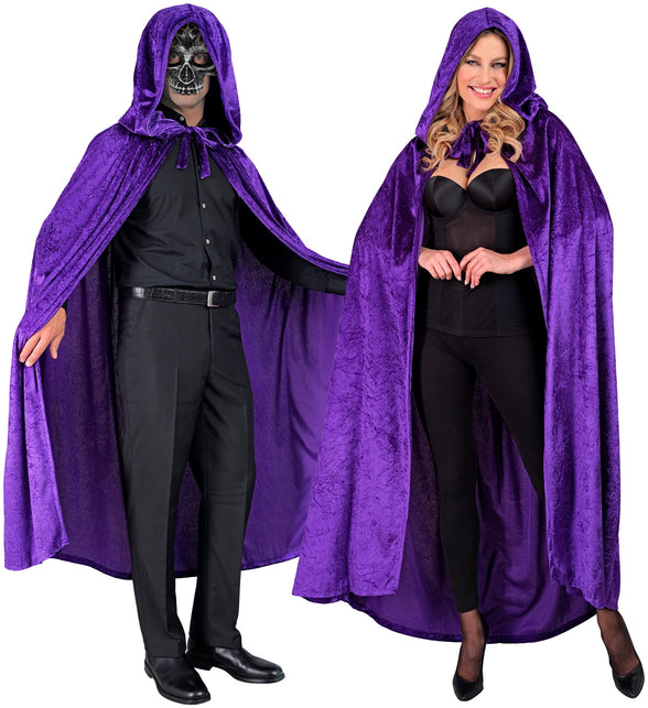 Paarse fluwelen cape met kap, 140 cm lang, gedragen door man met schedelmasker en dame voor Halloween