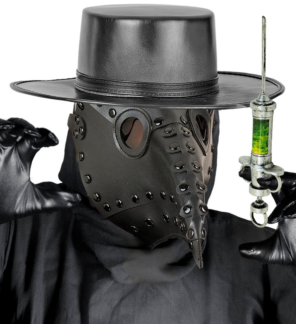 Pestdokter masker vooraanzicht gedragen bij donkere kleding voor een griezelfeest