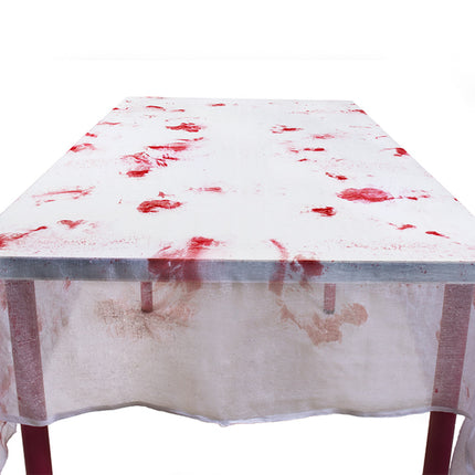 Polyester tafelkleed Bloody in wit met rode bloedvlekken over het tafelblad, halloweendecoratie