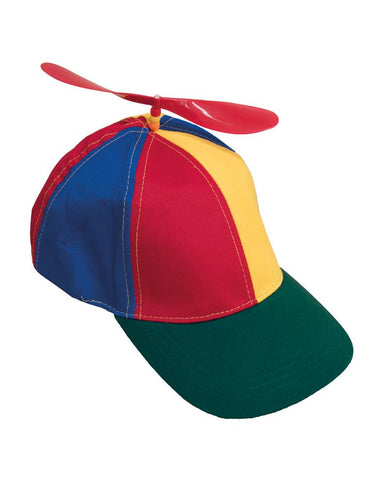 Propellerpet multicolor met rode propeller, vlakken in rood, blauw en geel en groene klep
