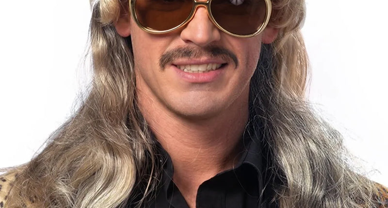 Pruik Jonny blond mulletmodel met volume bovenop en lange golvende lokken voor heren op foute party
