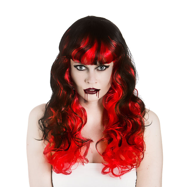 Pruik Vampira met krullen, lange zwarte damespruik met felrode lokken en rechte pony voor Halloween