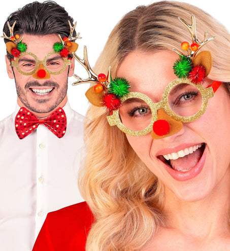 Rendierbril met glitterrand en vilten oortjes gedragen door twee personen op een kerstfeest