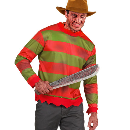 Rood-groen gestreepte fright night trui heren, gedragen met bruine gleufhoed op een Halloweenfeest