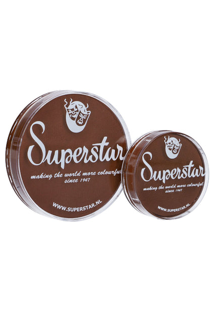 Roodbruine schmink vos rood 029 met wit Superstar-logo op het deksel, klaar voor een vossenlook