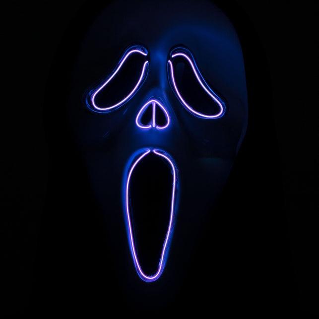 Scream masker met licht in het donker, paarse lichtdraad langs ogen, neus en open mond