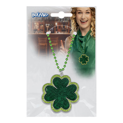 Shamrock ketting groen met klavertje vier hanger in de verpakking van Boland