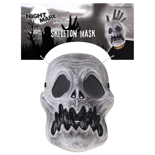 Skelet masker op verpakkingskaart van Funny Fashion met zijkoord en inzet van het masker op een model