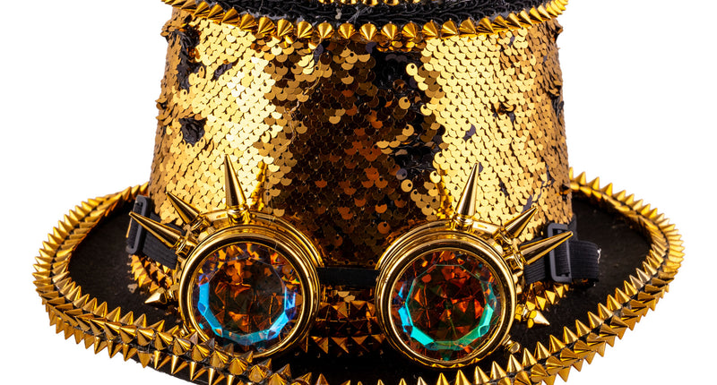 Steampunk hoed met bril, gouden pailletten met gouden spikes en goggles met facetglazen