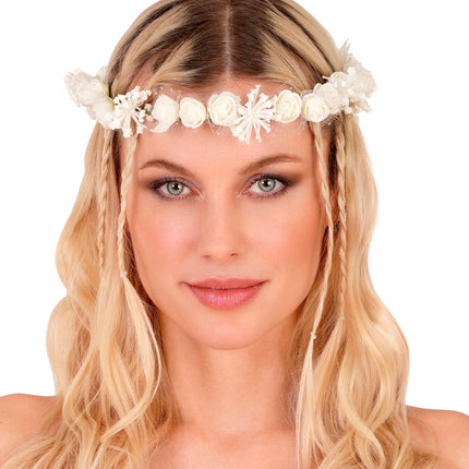 Tiara bloem wit op blond haar, krans van witte roosjes over het voorhoofd
