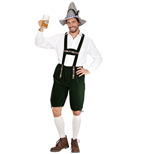 Tiroler broek lederhose groen met bretels en bloemenband, gedragen op Oktoberfest