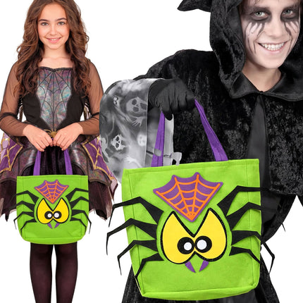 Trick-or-treat tas spin gedragen door kinderen in Halloweenkostuum