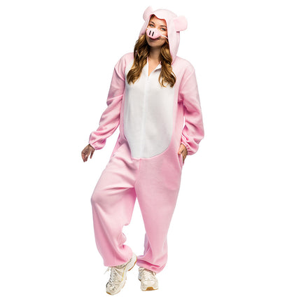Vrouw in roze pluche varkenspak met kap, oortjes en pluche varkensneus voor carnaval