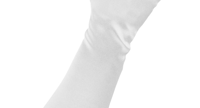 Witte satijnen handschoenen 40 cm met glanzende afwerking en gesloten vingers, gedragen tot over de onderarm