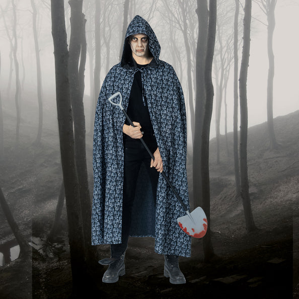 Zwarte cape met kap schedel print, lang model met opgezette kap, gedragen op Halloween