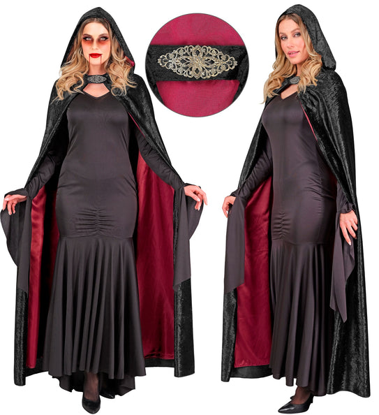 Zwarte cape met rode voering over lange zwarte jurk, gotische Halloweenlook voor dames