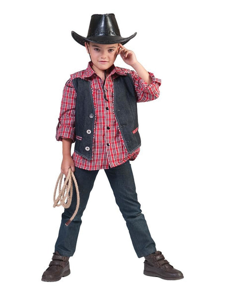Cowboy vestje Kees voor kinderen in donkerblauwe denimlook met witte stiksels, gedragen over een rode geruite blouse